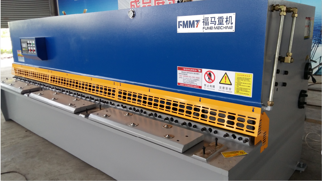 2016款擺式(shi)剪闆機QC12Y-4×4000