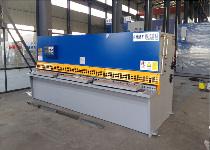 2016款擺(bǎi)式剪闆機QC12Y-8*4000