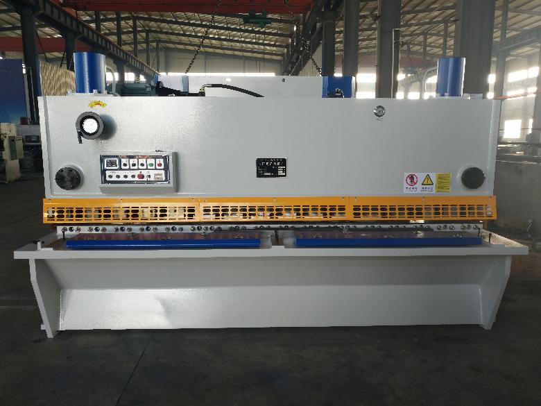 QC11Y-8X3200閘(zhá)式剪闆(pan)機