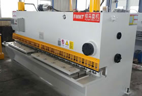 QC11K-4x3200數控(kòng)閘式剪闆(pǎn)機